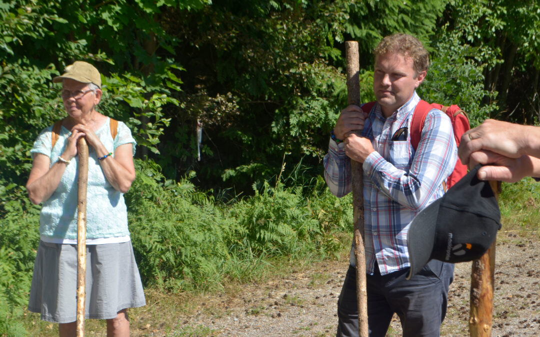 Pilgrimsvandring med besök i Seglora kyrka